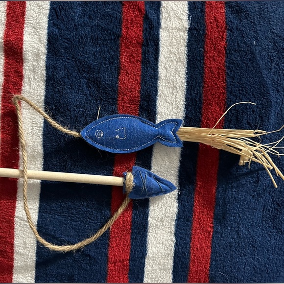 Cat toy - Picture 1 of 2